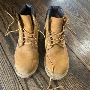 Boys Timberland Boots 1.5. Wheat